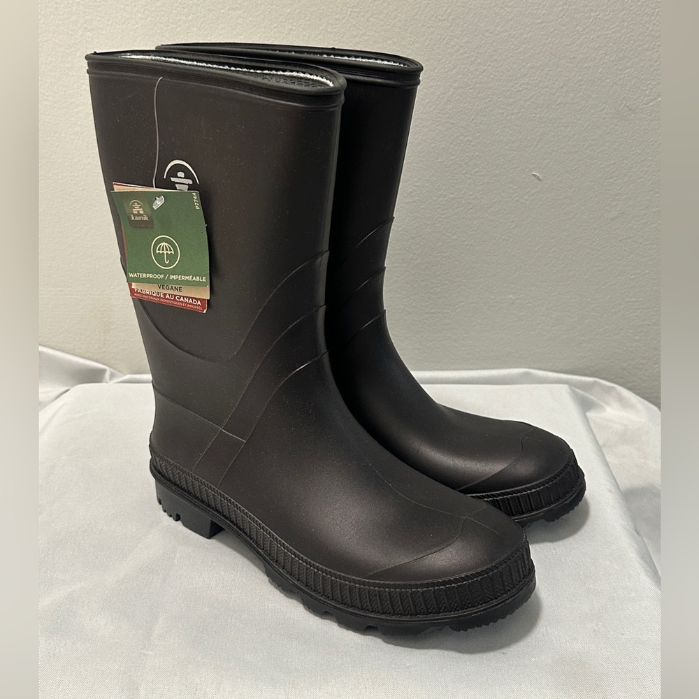NWT Kamik Black Rubber Rain Boots Women’s Sz 6